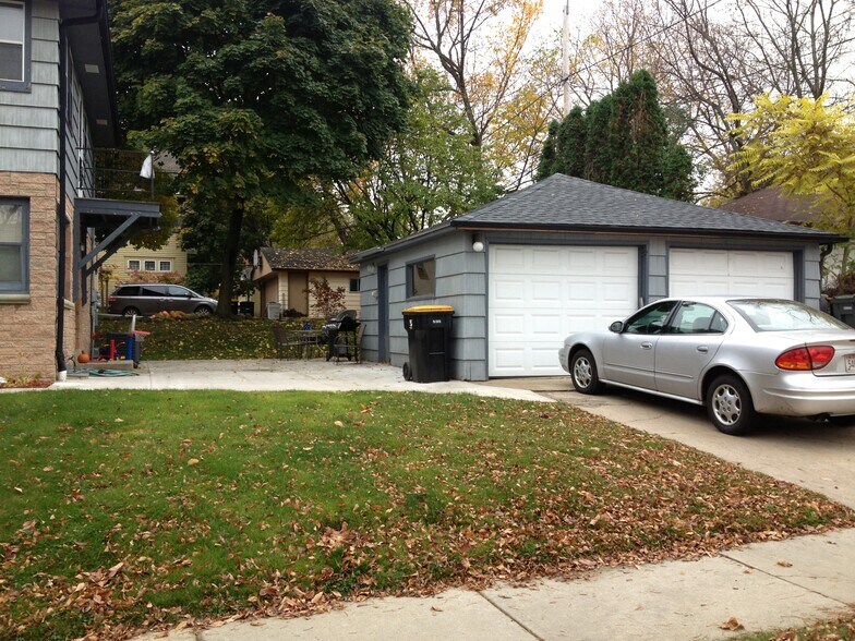 Building Photo - 7009 W Lloyd St