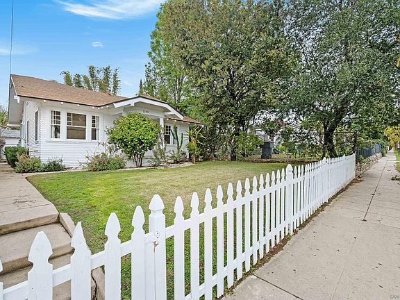 Primary Photo - 1139 N Summit Ave