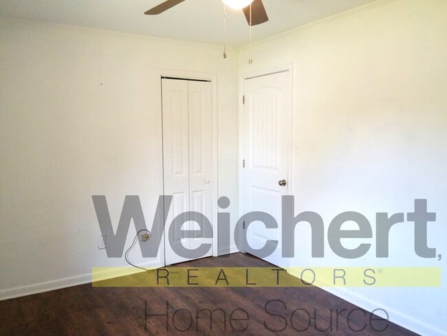 Building Photo - Comfortable 3-Bed, 2-Bath Rental in Quiet ...