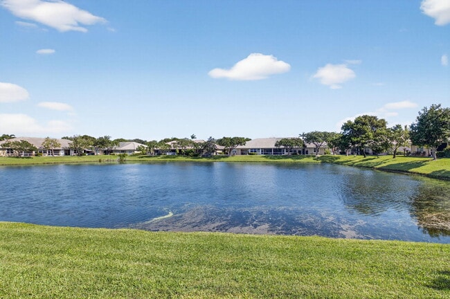 Building Photo - 235 Coral Trace Ln