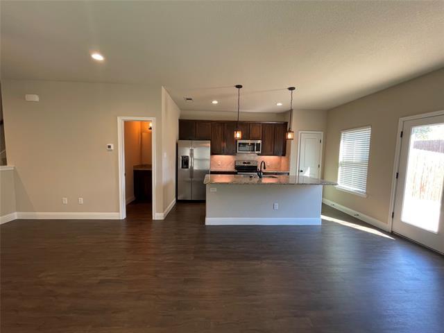 Building Photo - 805 Jameson St