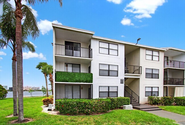 Building Photo - 728 Executive Center Dr