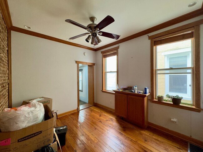Building Photo - 5 E Randall St