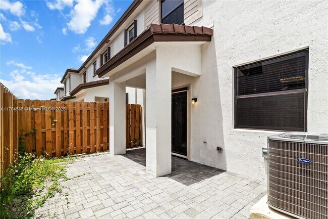Building Photo - 221 SW 159th Way