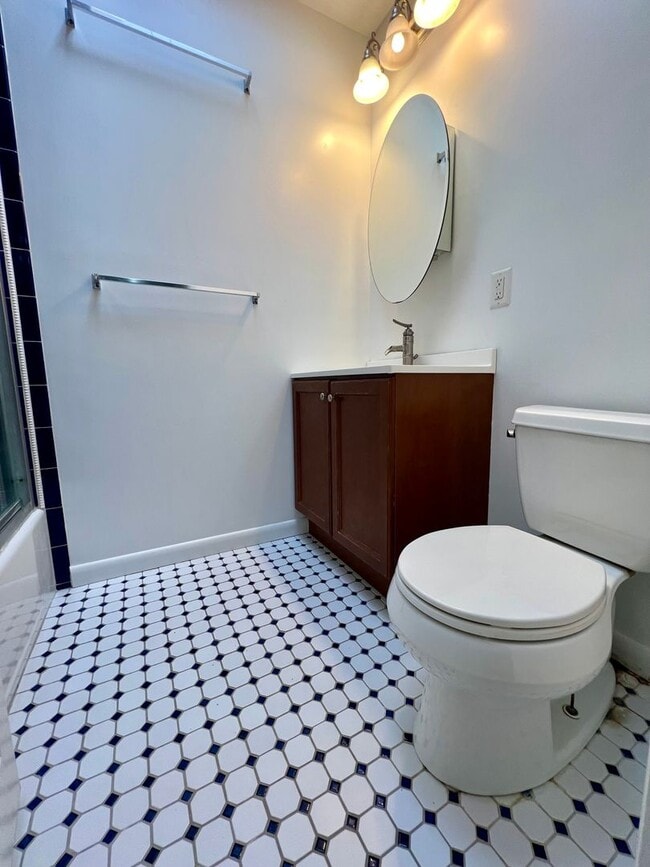 Building Photo - Beautiful 3bed-1.5 bath Home in Ambler!