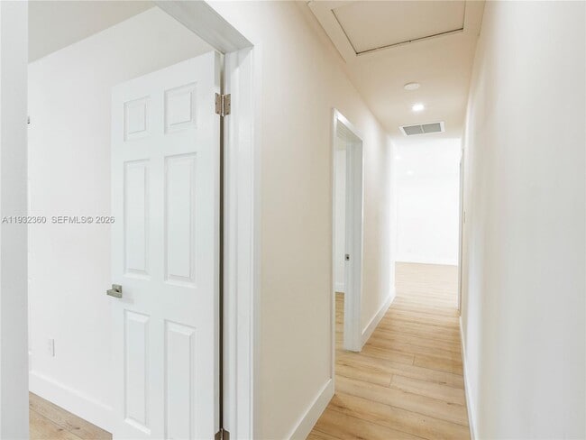 Building Photo - 254 SW 4th St