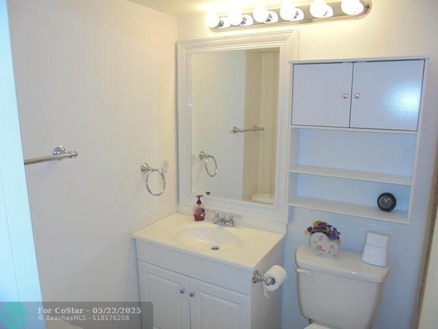 Building Photo - 129 Mansfield D