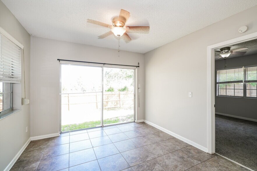 Building Photo - 5105 Chamber Ct