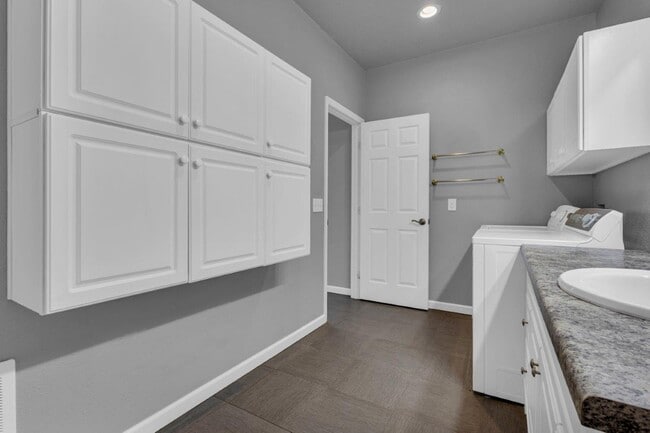 Building Photo - 510 US-14