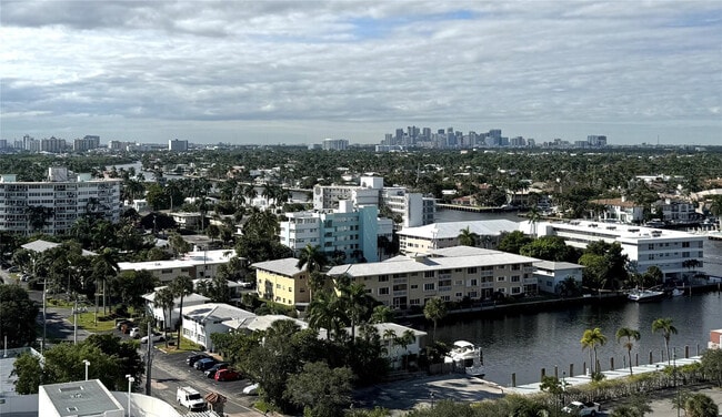 Building Photo - 3015 N Ocean Blvd