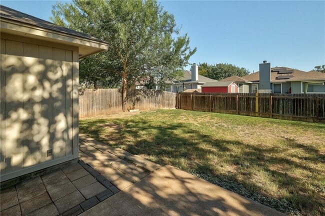 Building Photo - 14612 Varrelman St