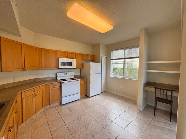 Building Photo - 11022 Legacy Dr