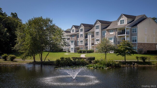 Building Photo - 313 Charles Pond Dr