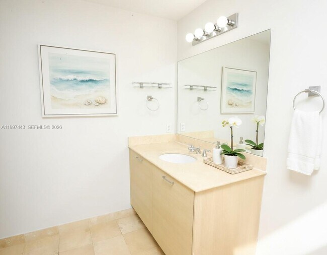 Building Photo - 350 NE 24th St