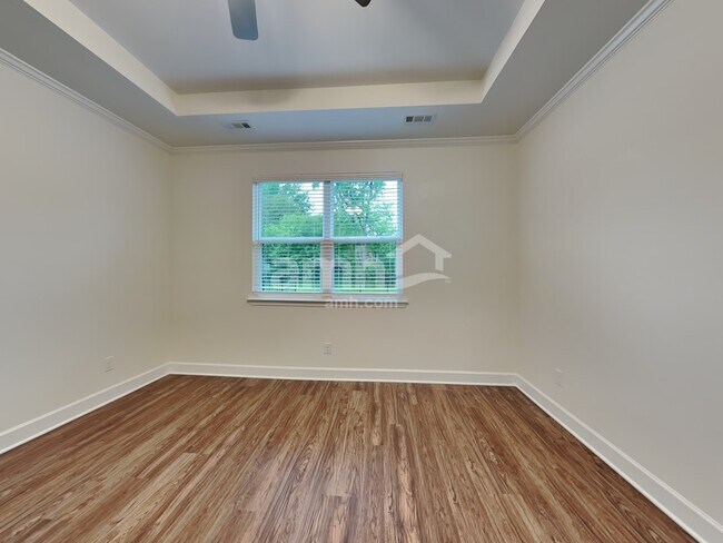 Building Photo - 3110 Esquire Dr
