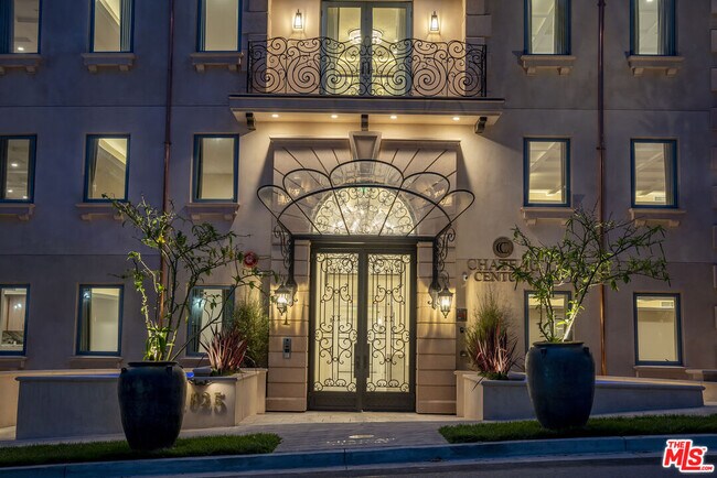 Primary Photo - 1825 Pandora Ave