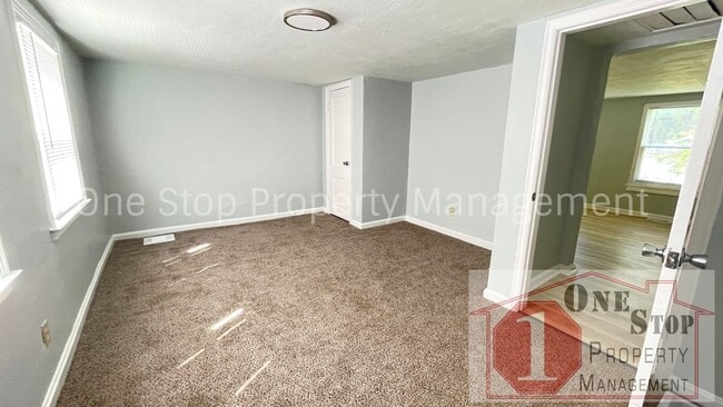 Building Photo - Beautiful 1 Bedroom 1 Bath Apartment in Gr...