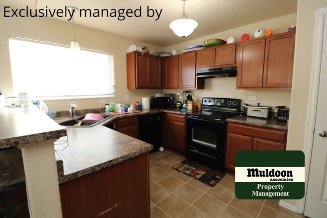 Building Photo - *COMING SOON* Lovely 3 Bedroom in Lorson R...