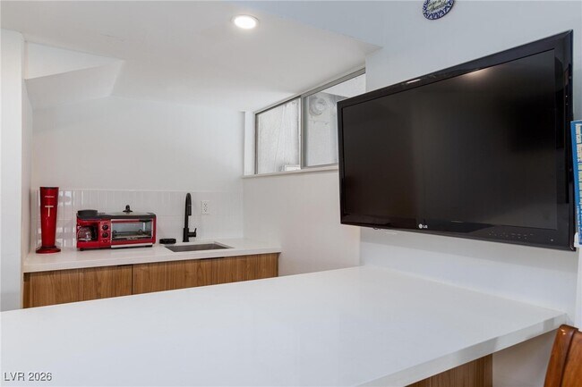 Building Photo - 1607 Pawnee Dr