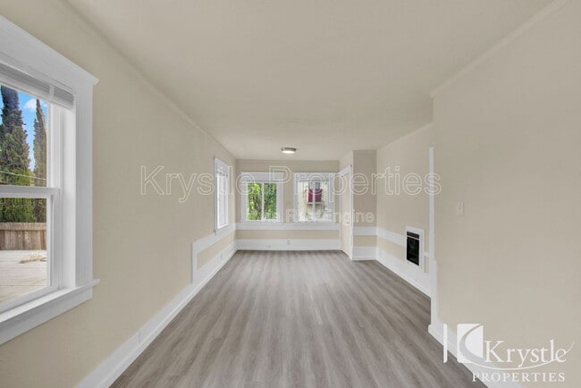 Building Photo - 1026 Carolina St