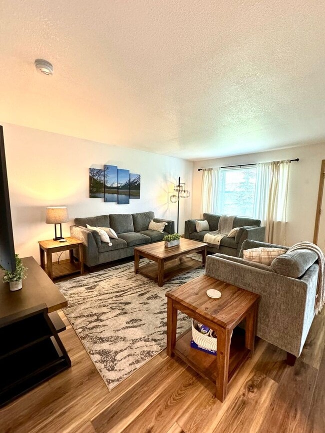 Building Photo - FURNISHED SOLDOTNA RANCH