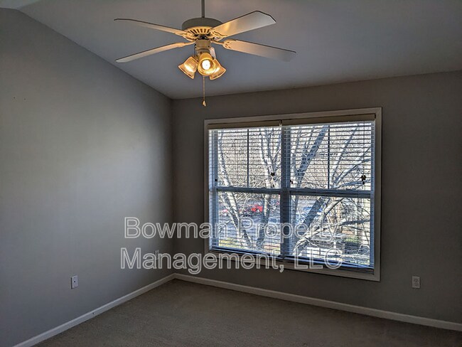 Building Photo - 660 S Barnett Shoals Rd