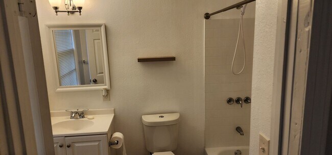 Building Photo - 4 Bedroom; 2 Bath home with Central Heatin...