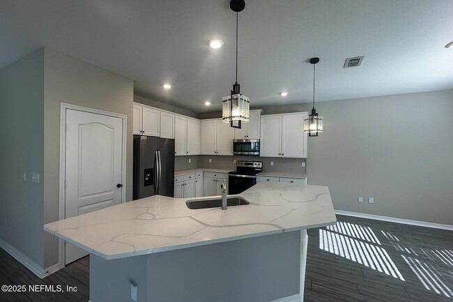 Building Photo - 101 Sailors Landing Ct