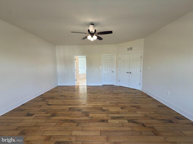 Building Photo - 8 Ramsdell Ct