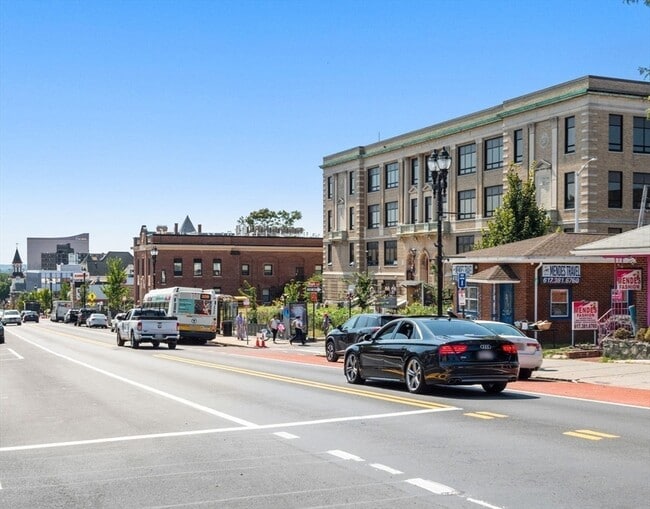 Building Photo - 599 Broadway