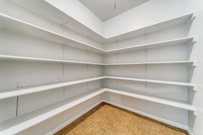 Building Photo - 7359 Corian Park Dr