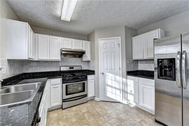 Building Photo - 960 Melrose Park Pl NW