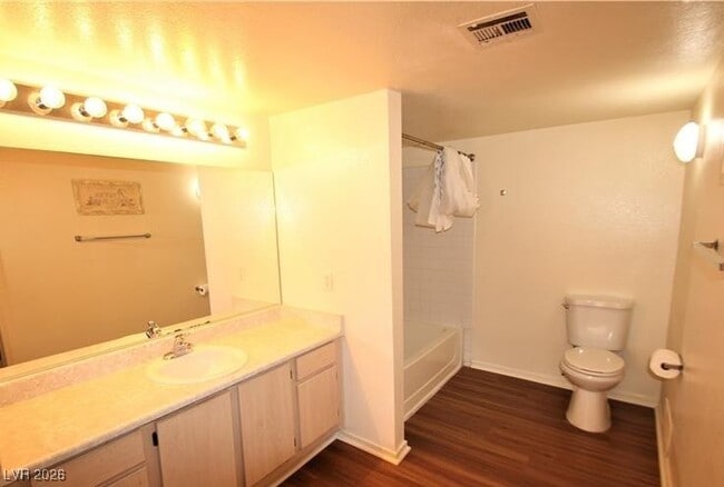 Building Photo - 555 E Silverado Ranch Blvd