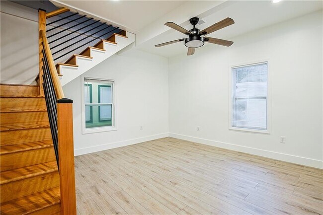 Building Photo - 1170 Niles Ave NW