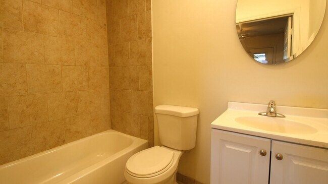 Building Photo - Spacious Two-Bedroom Apartment