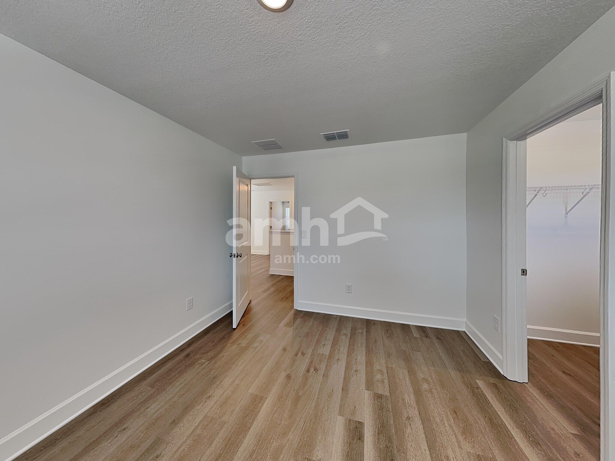 Building Photo - 16446 Cheyanne Ct