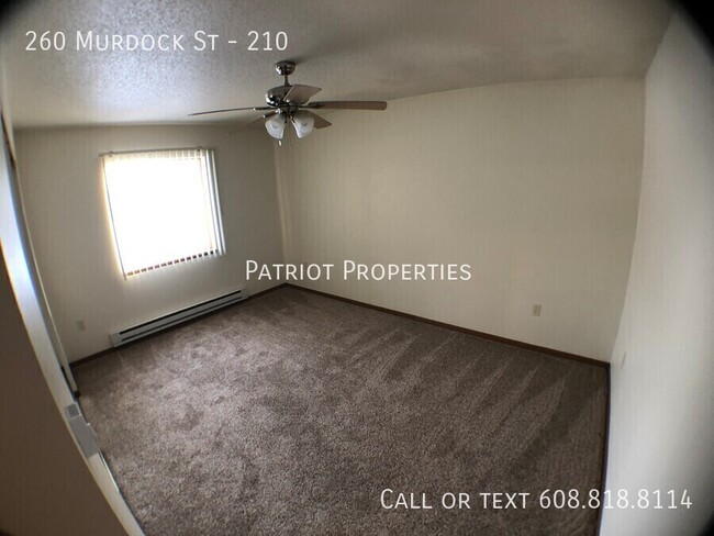 Building Photo - 1 bedroom/ 1 bath apartment in Tomah, WI