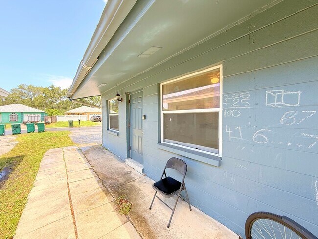Building Photo - 3716 137th Ave N