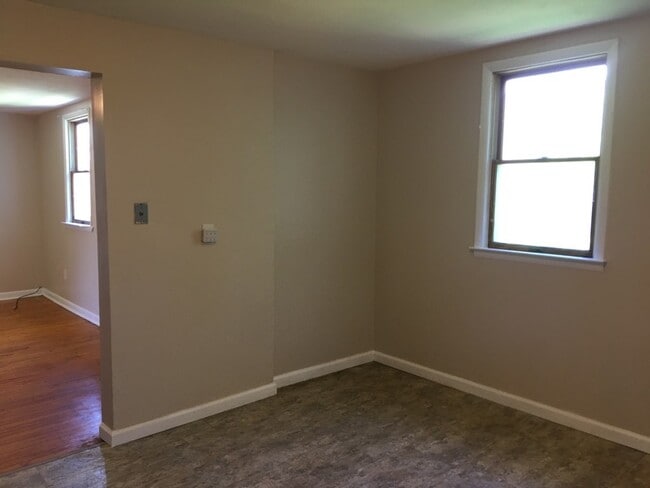 Building Photo - 1406 Butternut St