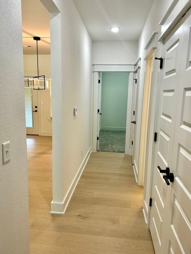 Building Photo - 23 Lockerbie Cir