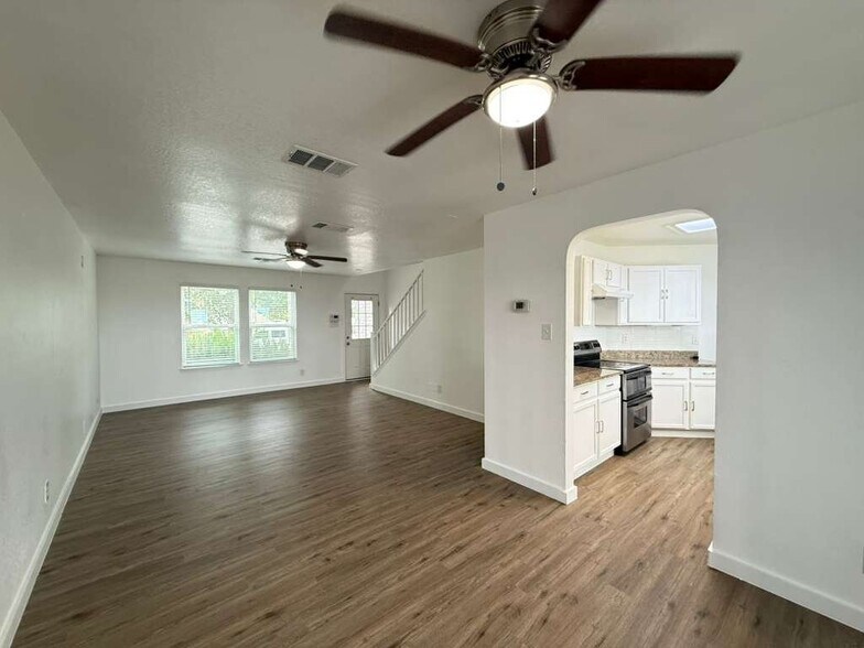 Building Photo - 6414 Kensinger Pass