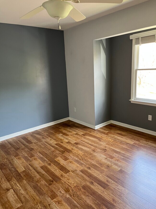 Bedroom 2 - 103 Birdwood Ct