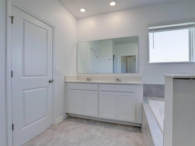 Building Photo - 291 Nine Iron Dr