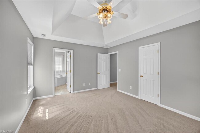 Building Photo - 4018 Berkshire Ct