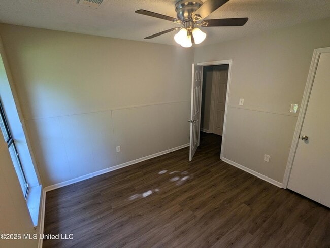 Building Photo - 7354 Northbrook Dr