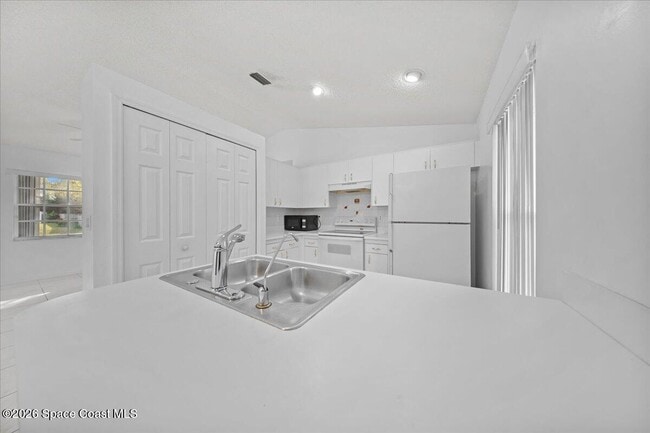 Building Photo - 171 Americana Blvd NE