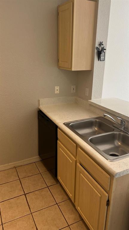 Building Photo - 8927 Legacy Ct