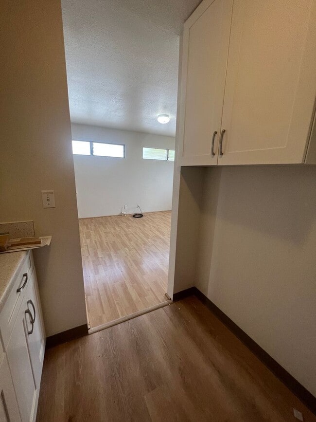 Building Photo - o7518hr