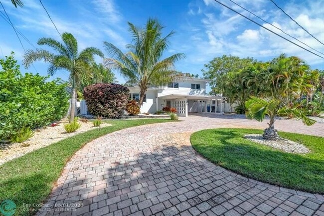 Building Photo - 1771 NE 35th St