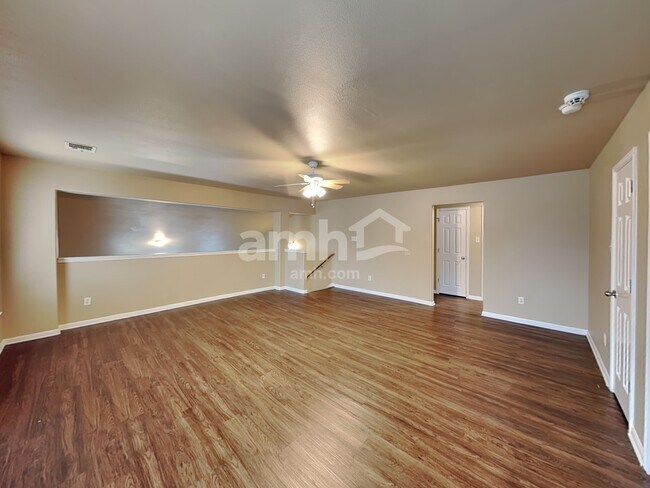 Building Photo - 3723 Holden Ct